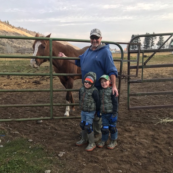 Meet your Posher, Devin - Picture 1 of 1